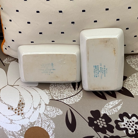 2PC- Lot WESTERN AIRLINES Stoneware Rectangular Dessert Plate - Picture 2 of 4